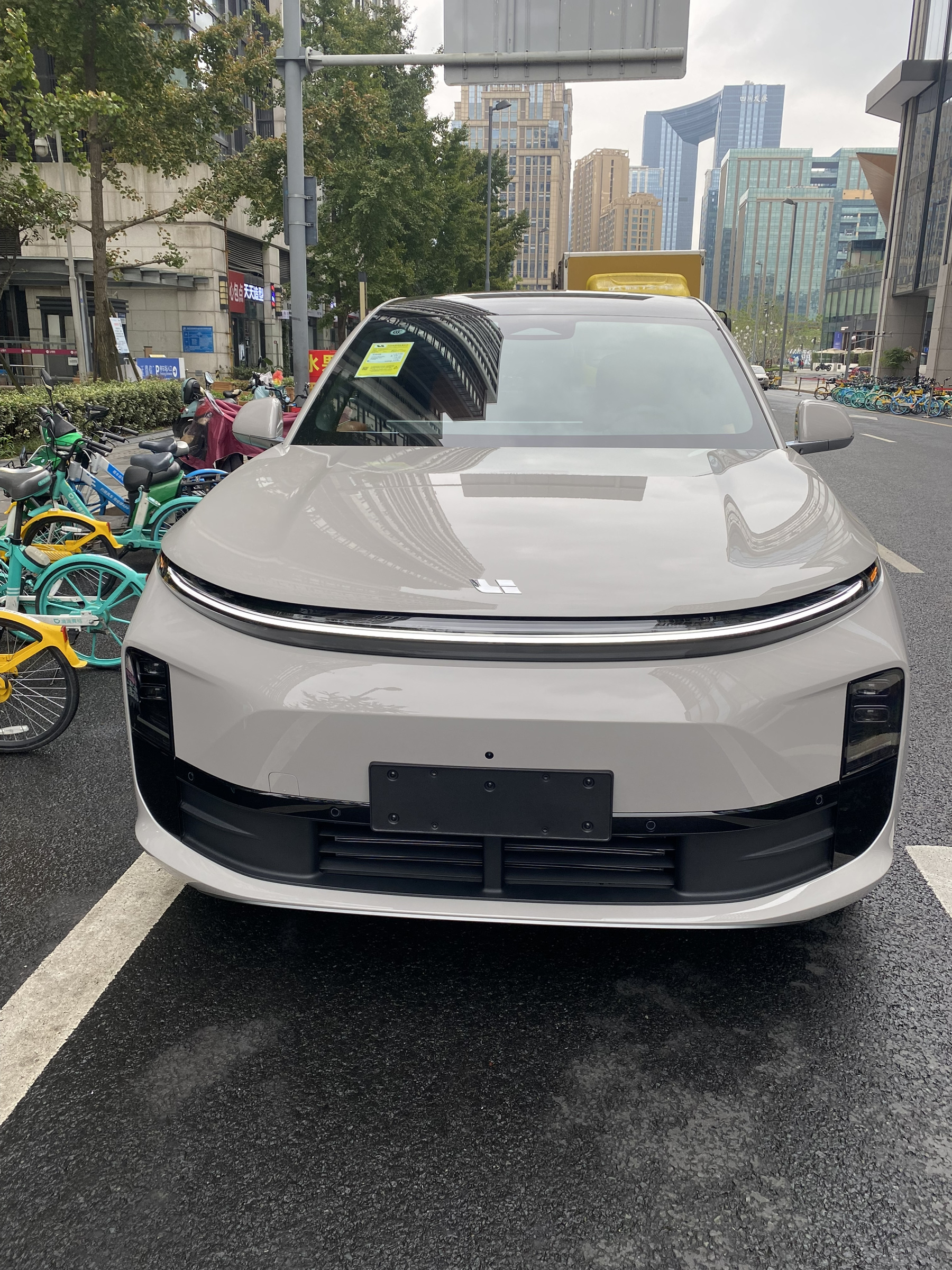 乐天堂fun88 MEGA 高压纯电 MPV